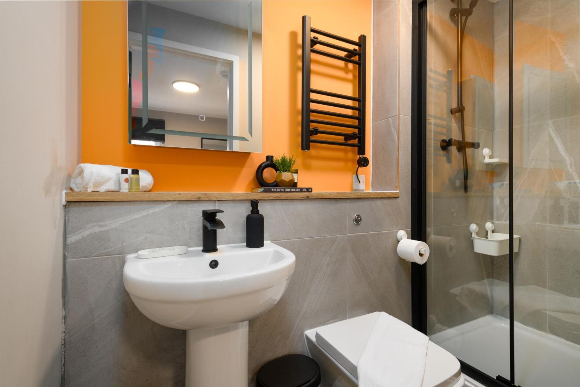 Gad Suite By Koya Homes - 2 Ensuite Bedroom Apartment, Cardiff City Centre, Free Parking Ngoại thất bức ảnh