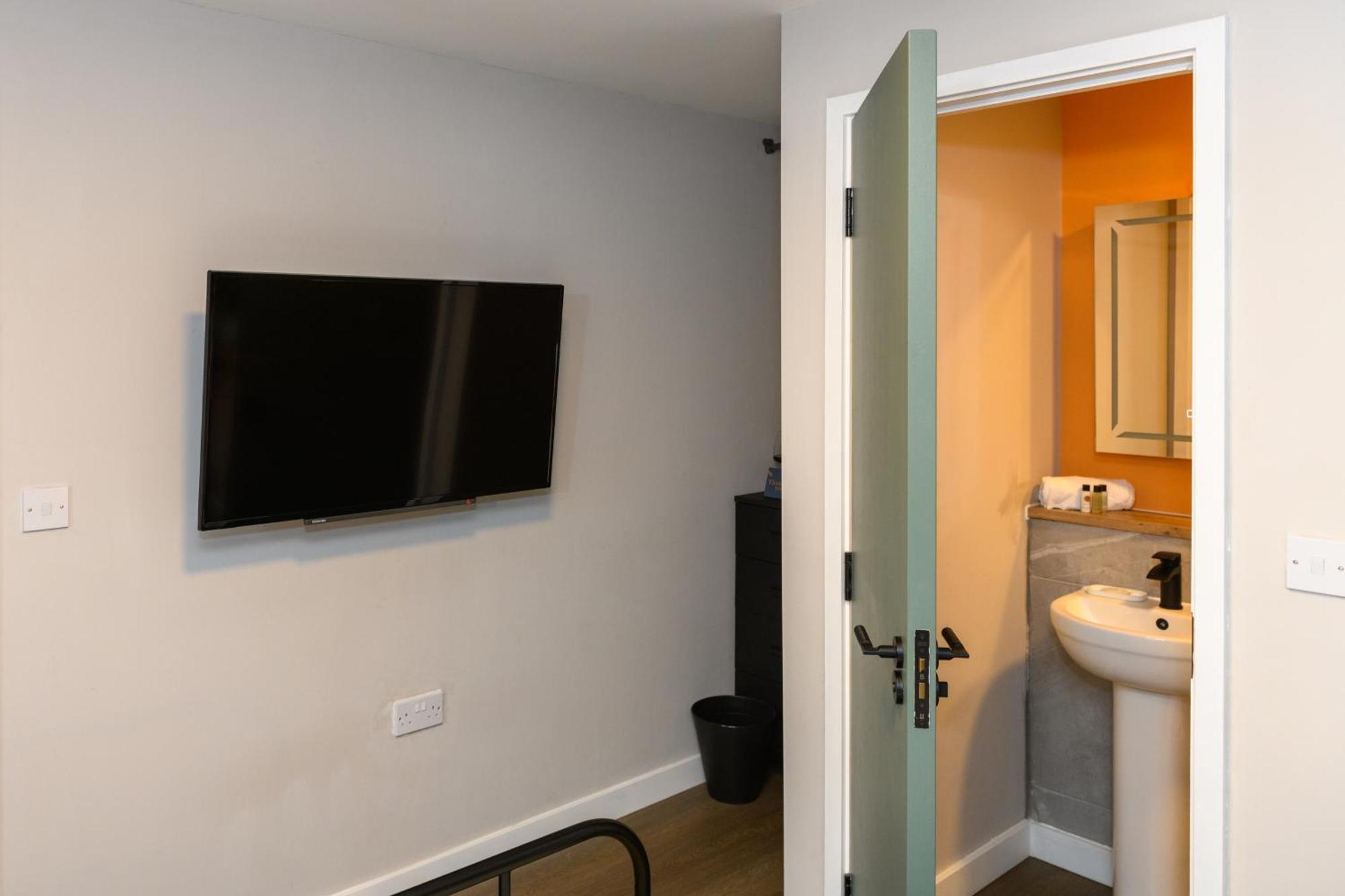 Gad Suite By Koya Homes - 2 Ensuite Bedroom Apartment, Cardiff City Centre, Free Parking Ngoại thất bức ảnh